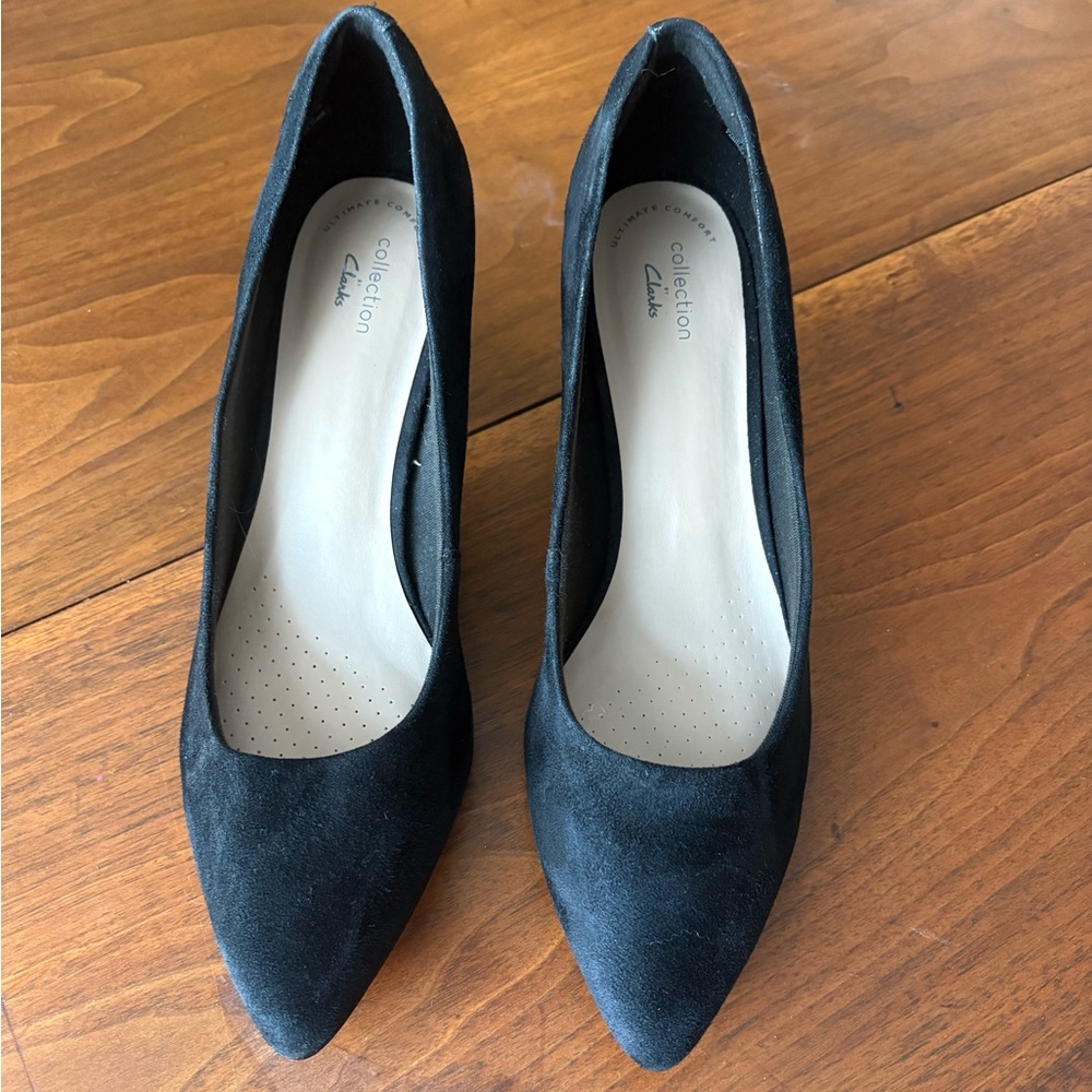 Clarks Women's Black Suede Heels Size 11 NWT